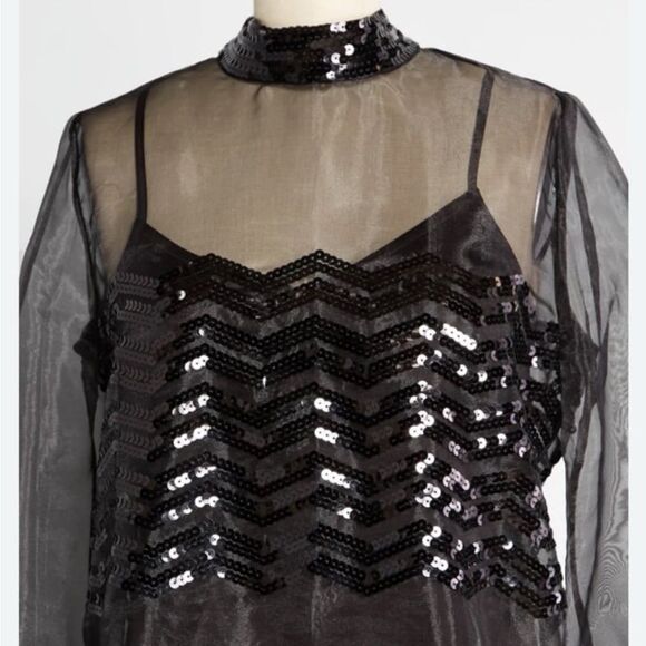 BNWT ModCloth Fanciful Fette Shift Sequin Overlay Dress- size small - Picture 2 of 12